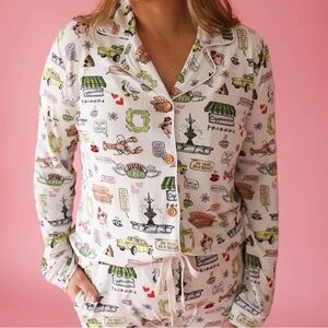 POSH PEANUTS x FRIENDS LONG SLEEVE BUTTON FRONT PAJAMA TOP SIZE XS